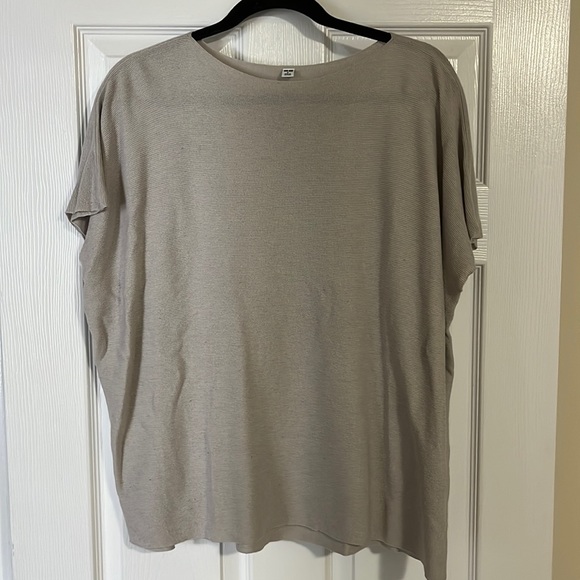 Uniqlo Knit Boxed TShirt - Size M - Picture 1 of 2